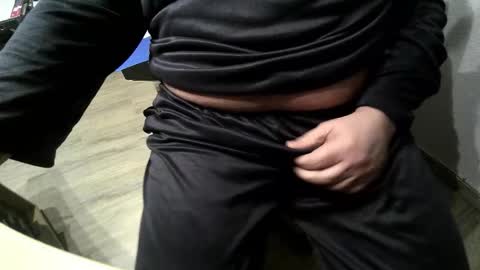 Stutzen online show from January 18, 5:00 pm