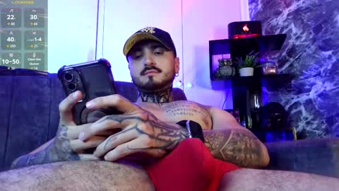 Chris  Dont forget to gift me thumb up Its very important to me and makes me happy AF  online show from November 22, 7:29 am