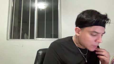 garypinepineapple online show from April 23, 7:16 am