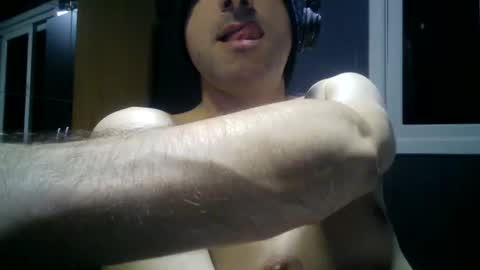 gauchors21 online show from February 14, 4:04 am