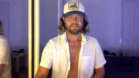 gcsurfer81 online show from March 12, 8:18 am