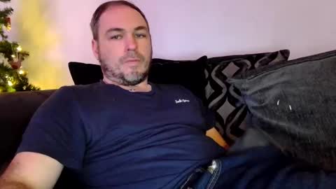 Snapshot of geddes4 chatting on December 27, 1:11 am SIR online show from December 27, 1:11 am