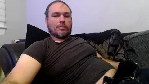 Snapshot of geddes4 chatting on October 24, 10:43 pm SIR online show from October 24, 10:43 pm