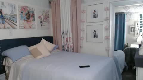 Snapshot of geishapaige chatting on September 26, 6:54 am The Empress online show from September 26, 6:54 am