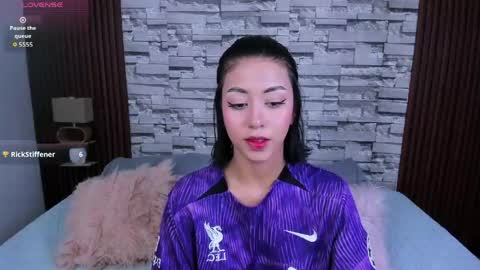 gemma18_ online show from April 24, 11:07 pm