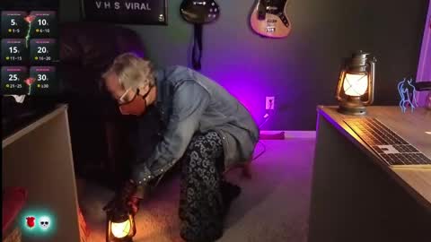 generalbliss online show from April 28, 3:33 am