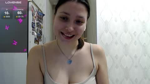genev__ievee online show from March 20, 10:04 pm