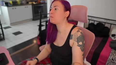 Snapshot of gennyrock chatting on February 16, 3:48 pm Genny Rock and online show from February 16, 3:48 pm