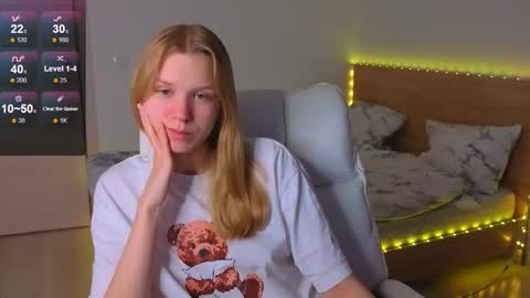 Melissa online show from March 19, 3:28 pm