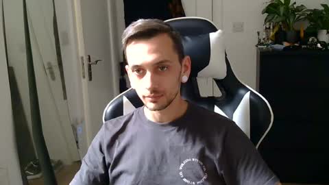 georgek0012 online show from June 20, 2:01 pm