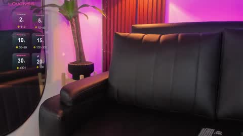 Georgina Caruso online show from April 23, 4:20 am