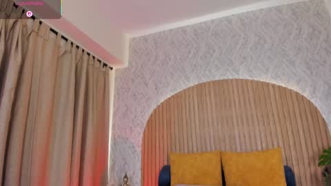 Kendal  online show from September 24, 1:29 pm