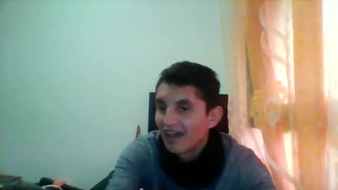 geovannyruiz123 online show from December 5, 7:51 am