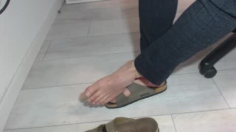 GermanSoleBro online show from January 16, 8:01 am