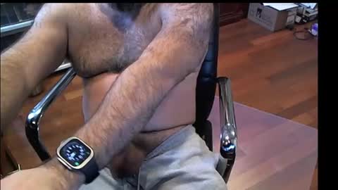 Snapshot of geronimo_431 chatting on January 21, 8:11 pm Daddy Jokes online show from January 21, 8:11 pm