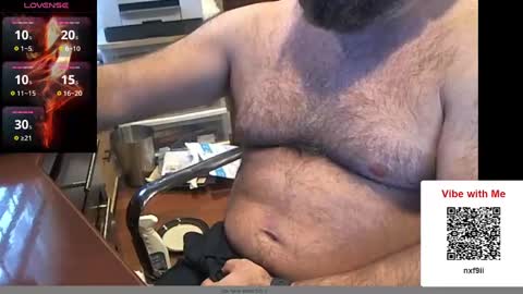 Snapshot of geronimo_431 chatting on December 9, 7:39 pm Daddy Jokes online show from December 9, 7:39 pm