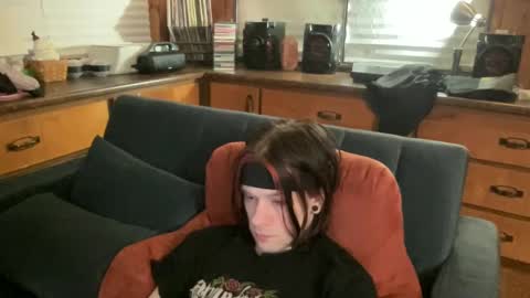 ghostboygbc online show from September 19, 6:06 am