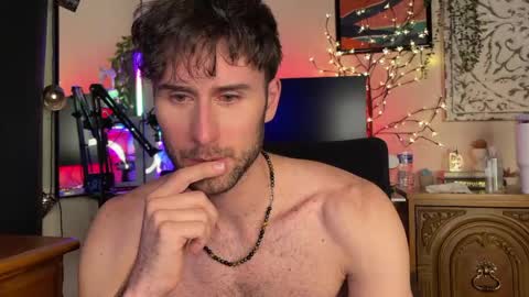 Snapshot of ghostdaddy9 chatting on November 1, 2:34 am big boy ghost face online show from November 1, 2:34 am