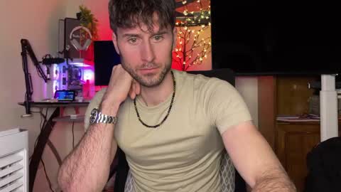 Snapshot of ghostdaddy9 chatting on October 29, 11:16 pm big boy ghost face online show from October 29, 11:16 pm