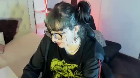 Snapshot of ghosty_doll chatting on February 8, 4:14 pm Allison online show from February 8, 4:14 pm