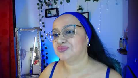 nahomi online show from August 4, 4:25 pm