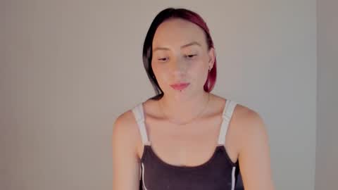 GIA WHITE Independet  online show from March 20, 1:27 pm