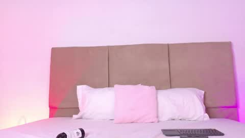 G I A  online show from April 16, 5:24 pm