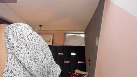 Snapshot of giafox_ chatting on October 16, 2:38 pm G I A FOX online show from October 16, 2:38 pm