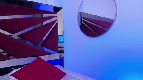 Gia  online show from April 22, 6:15 pm