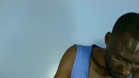 giant_couple online show from June 2, 3:19 am