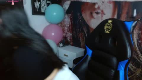 Gigi 3 online show from June 4, 9:43 pm