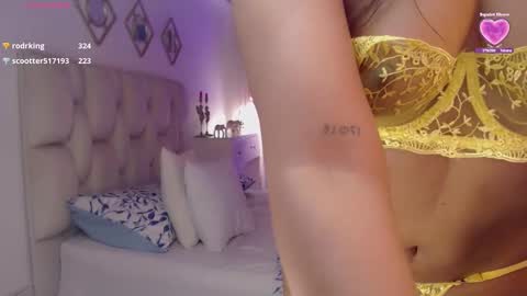 Snapshot of gigi_sj chatting on March 10, 7:33 am GIGI instagram gigi sj1994 online show from March 10, 7:33 am