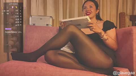 Gigi independet model P online show from November 28, 10:39 pm