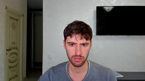 gilbertogonzales online show from March 11, 5:02 am