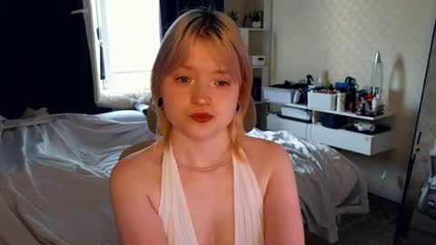 Klara online show from July 5, 2:04 am
