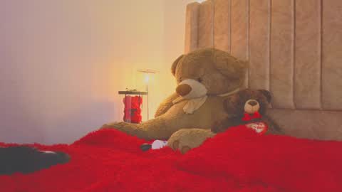 O GINA AND AKEMI    online show from November 28, 6:54 am