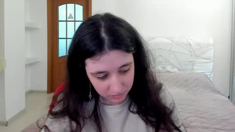 Kate online show from April 7, 9:44 am