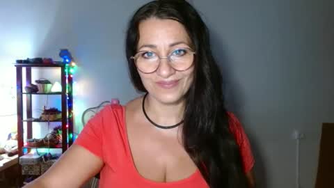 GinaONeon online show from October 29, 7:58 pm