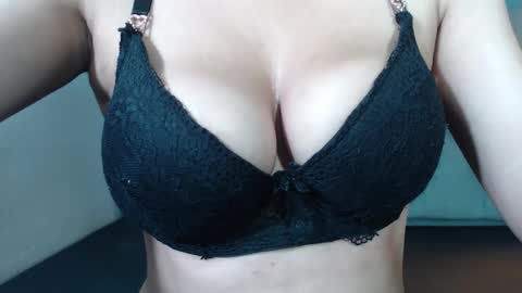 ginasailor online show from January 13, 1:35 am