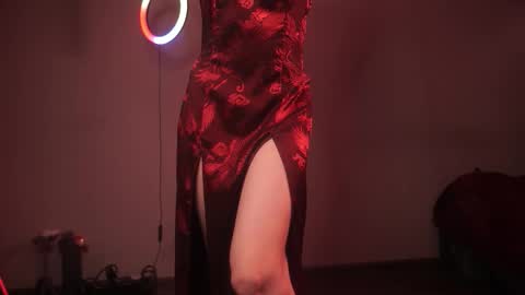        im expecting 350 thumbs up on my altar   online show from October 13, 10:34 pm