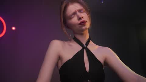        im expecting 350 thumbs up on my altar   online show from January 11, 10:27 pm