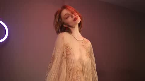        im expecting 350 thumbs up on my altar   online show from November 6, 10:35 pm