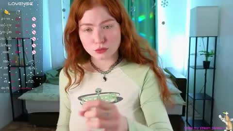 gingercute17 online show from March 18, 5:46 am