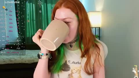 gingercute17 online show from March 28, 5:20 am