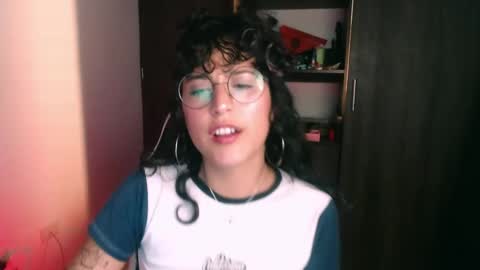 giny_bean online show from June 4, 5:57 am