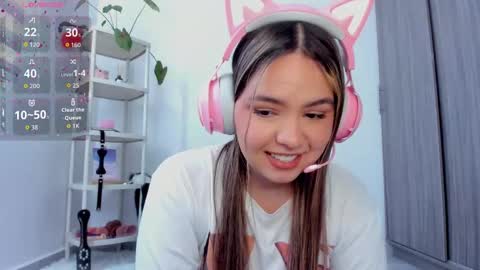 Alana online show from October 2, 3:33 pm