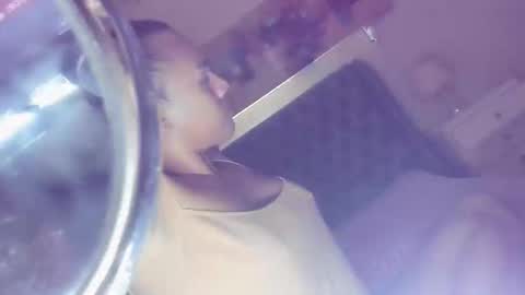 urGIRL online show from April 8, 6:49 am