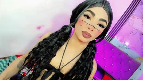 Gisel online show from April 13, 9:30 pm