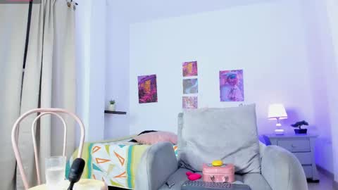 gisele_gigi online show from October 7, 3:02 am