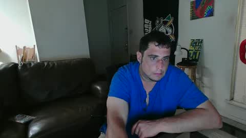 Snapshot of gitmehard008 chatting on September 17, 2:15 am gitmehard008 online show from September 17, 2:15 am